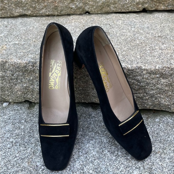 Salvatore Ferragamo Suede Pumps - Picture 7 of 7